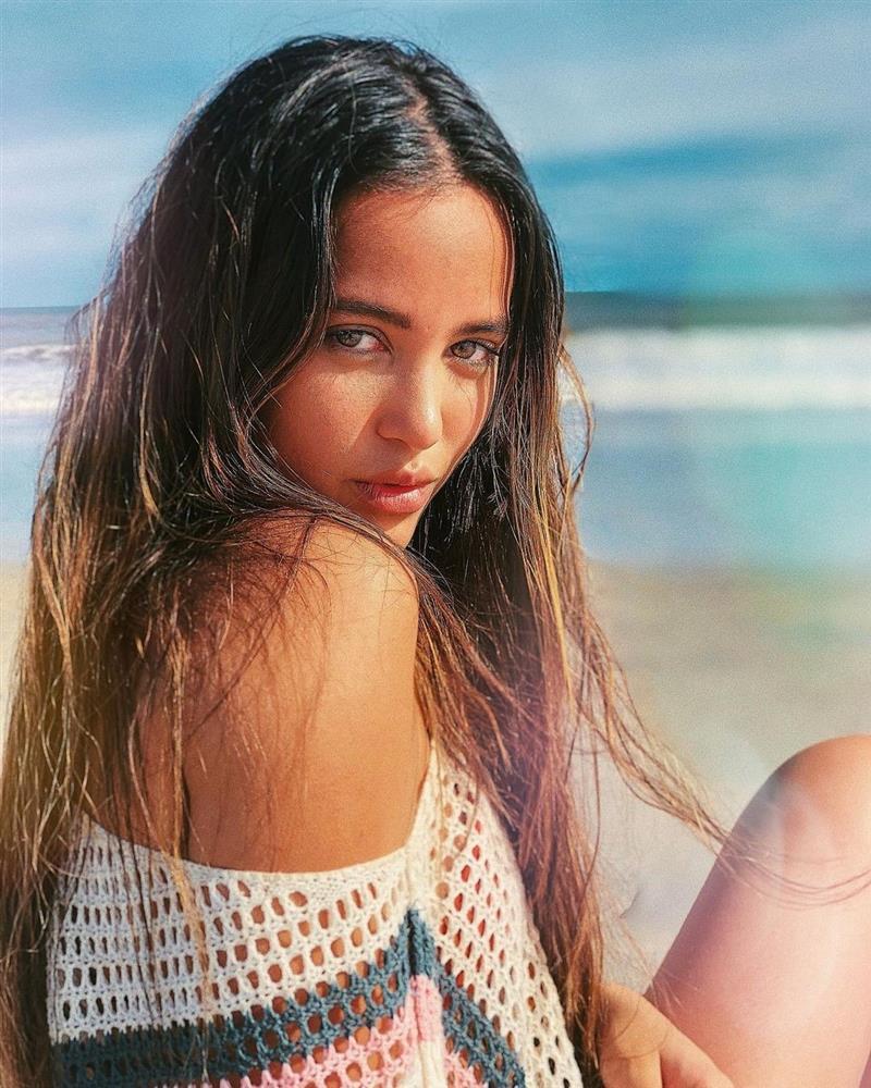 Một người đẹp không sang Việt Nam thi hoa hậu-1