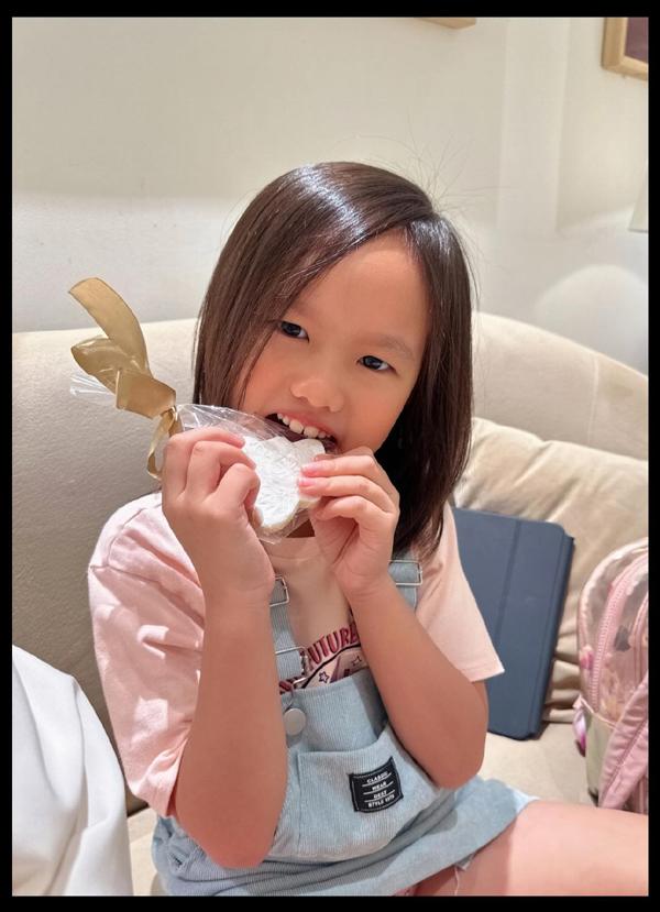 Con gái Phan Như Thảo - đại gia Đức An: Càng lớn càng xinh xắn đáng yêu-5