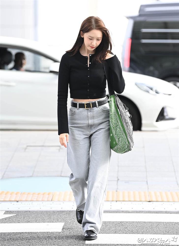 Yoona có style trẻ trung, chuyên diện 1 item hack tuổi cực đỉnh-9