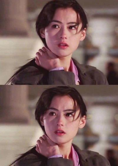 Quốc sắc thiên hương Trương Bá Chi phản ứng khi bị chê lỗi thời và già nua xấu xí ở tuổi 43-4