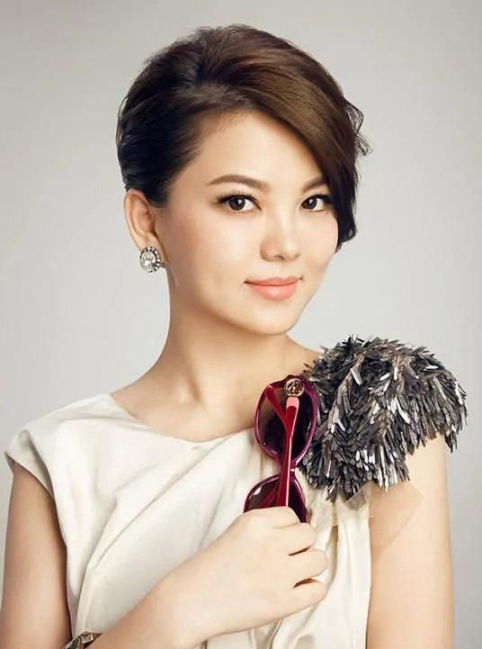 Từng bị tẩy chay vì giật bồ, mỹ nhân U50 rời xa hào quang sân khấu sống như bà hoàng, sở hữu 70 căn nhà và 171 nghìn tỷ-6