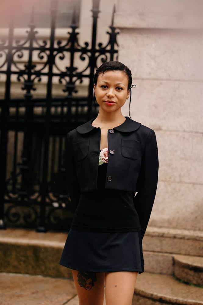 Cách phối đồ đi tiệc cho nàng chuộng màu đen-4