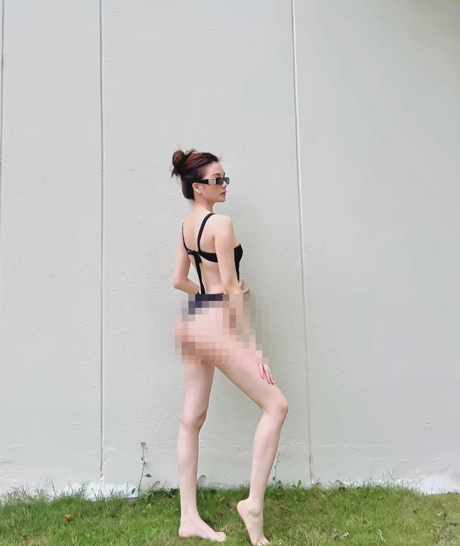 Khán giả đỏ mặt với bộ bikini siêu hở bạo của Thiều Bảo Trâm - Thiều Bảo Trang-3