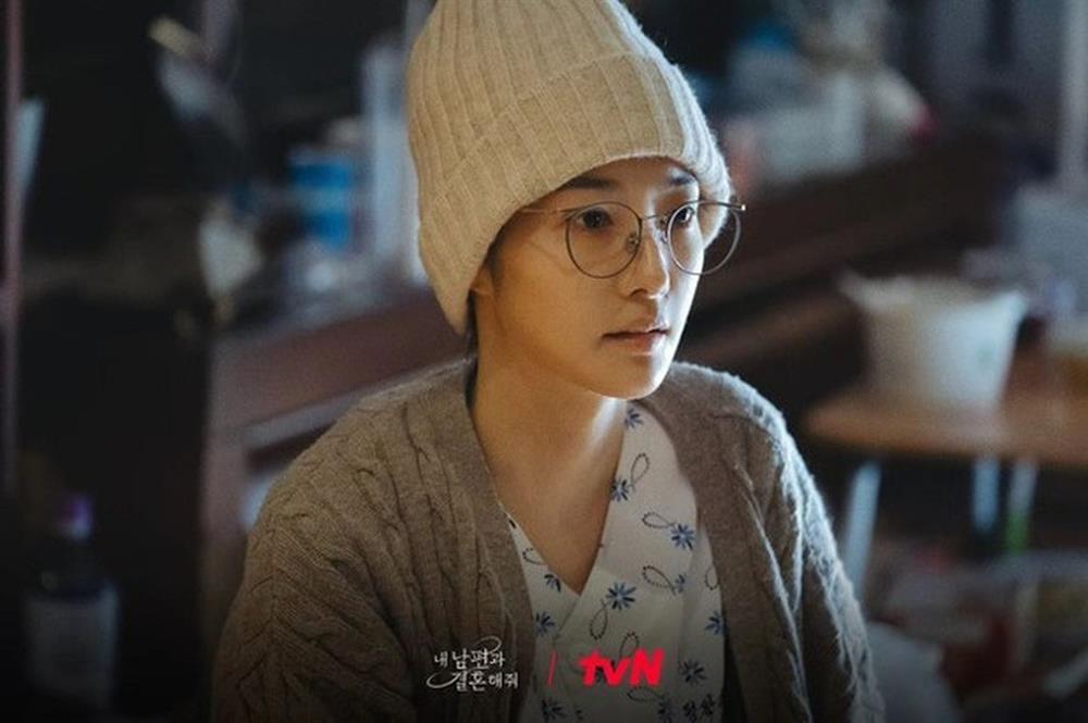 Nữ hoàng dao kéo xứ Hàn lột xác chấn động: Nặng 37kg, diễn xuất ấn tượng-1