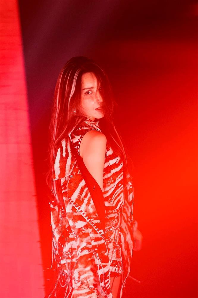 Lưu Hương Giang thăng hạng nhan sắc, sống tích cực sau sóng gió-11