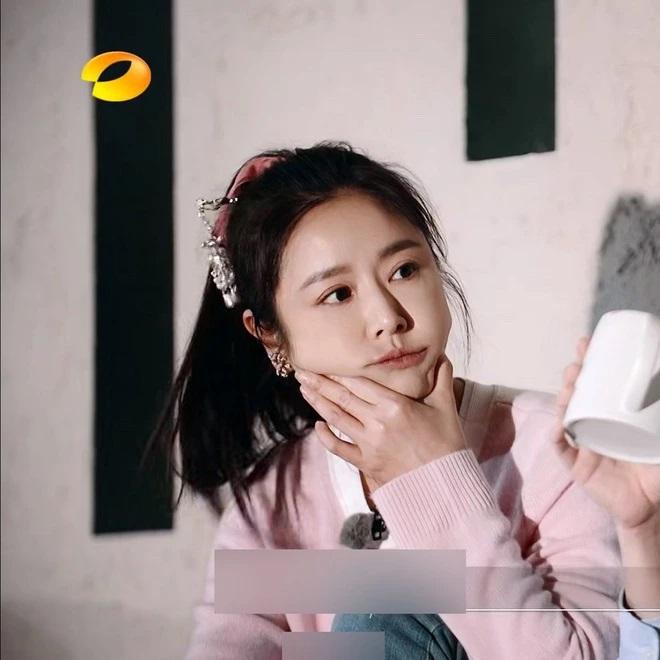 Vòng 2 to bất thường, Lâm Tâm Như bị đồn mang thai lần 2 ở tuổi 48 sau 7 năm kết hôn?-4