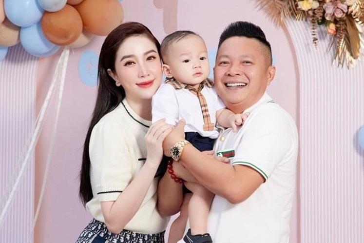 Bảo Thy khoe con trai 2 tuổi đọc bảng chữ cái tiếng Anh vanh vách, choáng ngợp học phí khủng của nhóc tỳ-5