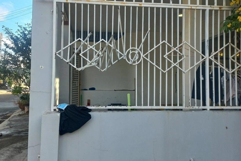 Mặc đồ Công an để livestream câu like, 2 thanh niên bị xử lý-2