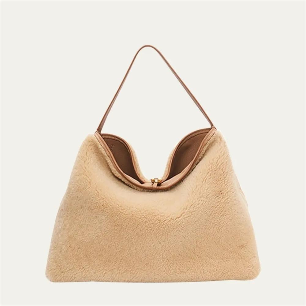 10 mẫu túi xách phối lông cừu sang chảnh và sành điệu-6