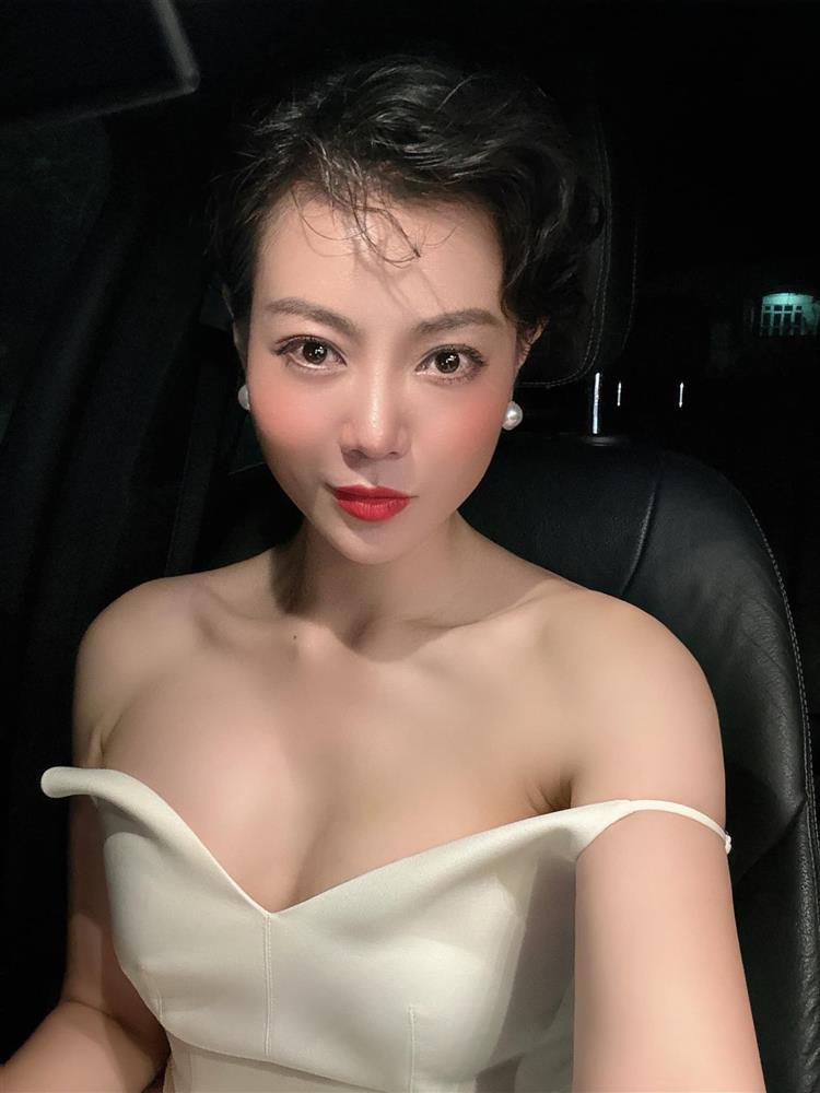 Mỹ nữ đóng Quỳnh Búp Bê có gu ăn mặc lả lơi, đang được đồn tham gia Táo Quân 2024-6