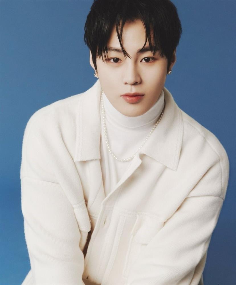 10 nam thần tượng K-pop sẽ xuất ngũ trong năm 2024-1