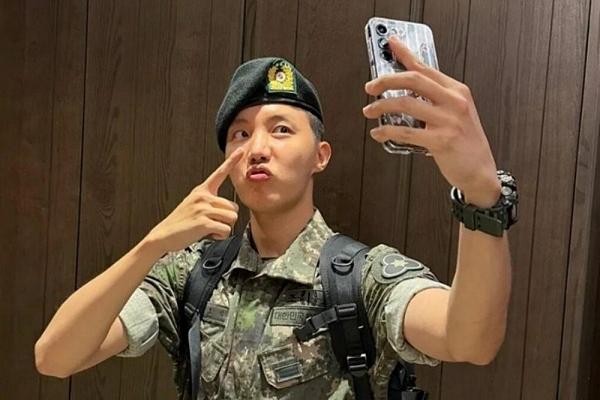 Nữ thần tượng 17 tuổi bị kiện vì đi khách sạn với fan nam-3