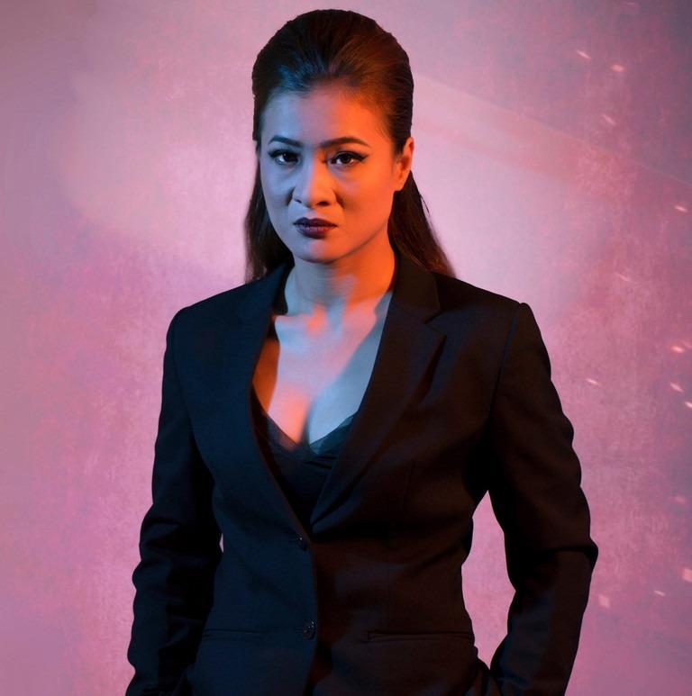 Kiều Trinh mang ly cà phê đặt lên bàn thờ nghẹn ngào viếng diễn viên Thanh Hoa-5