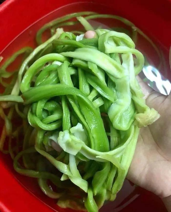 Loại rau trông như nắm cỏ, giá nửa triệu đồng/kg vẫn đắt hàng-3