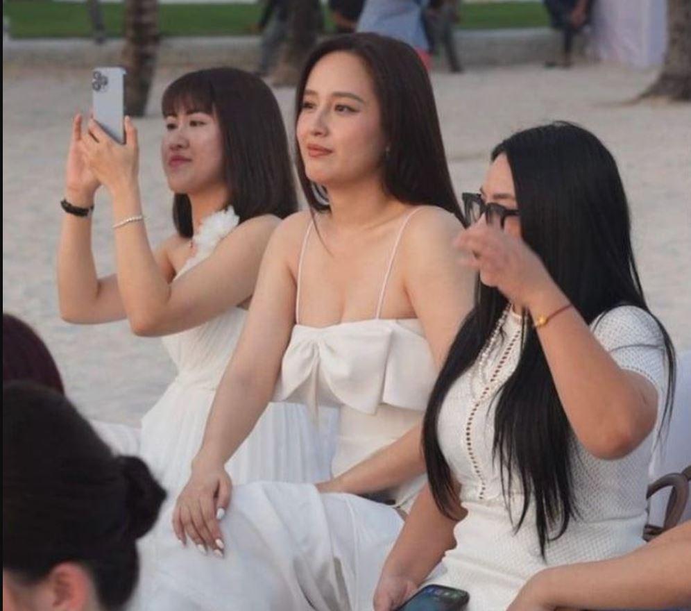 Mai Phương Thúy 71 kg, body mũm mĩm nhưng gương mặt vẫn nét căng-1