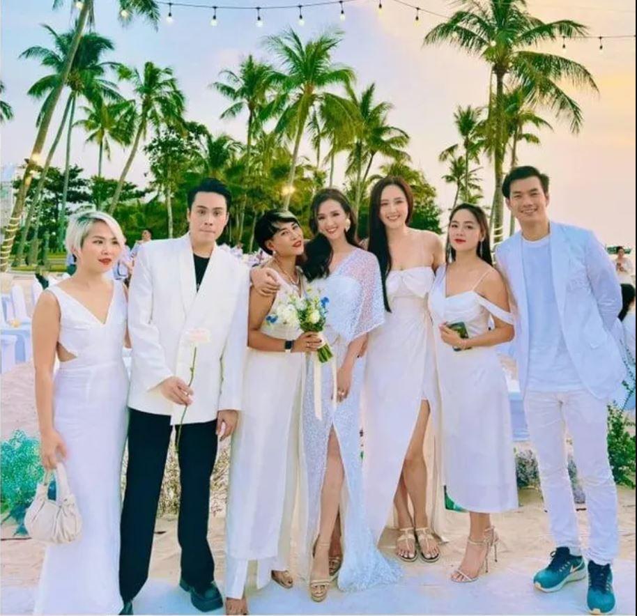 Mai Phương Thúy 71 kg, body mũm mĩm nhưng gương mặt vẫn nét căng-2