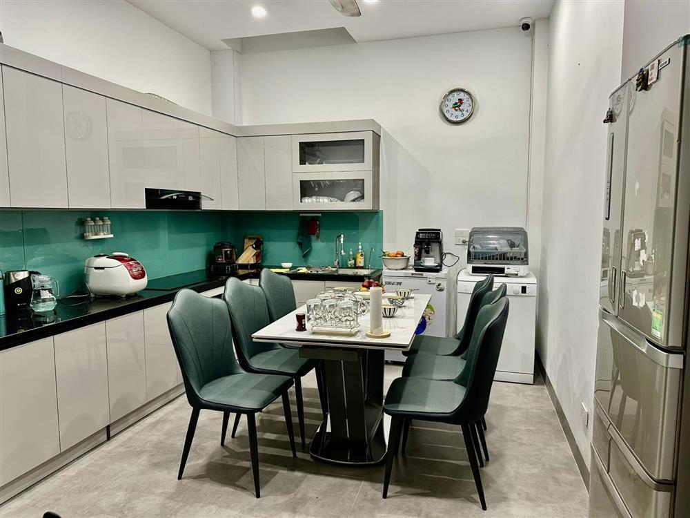 Cơ ngơi đồ sộ của diễn viên lồng tiếng nhân vật Nguyệt thảo mai trong Phía Trước Là Bầu Trời-3