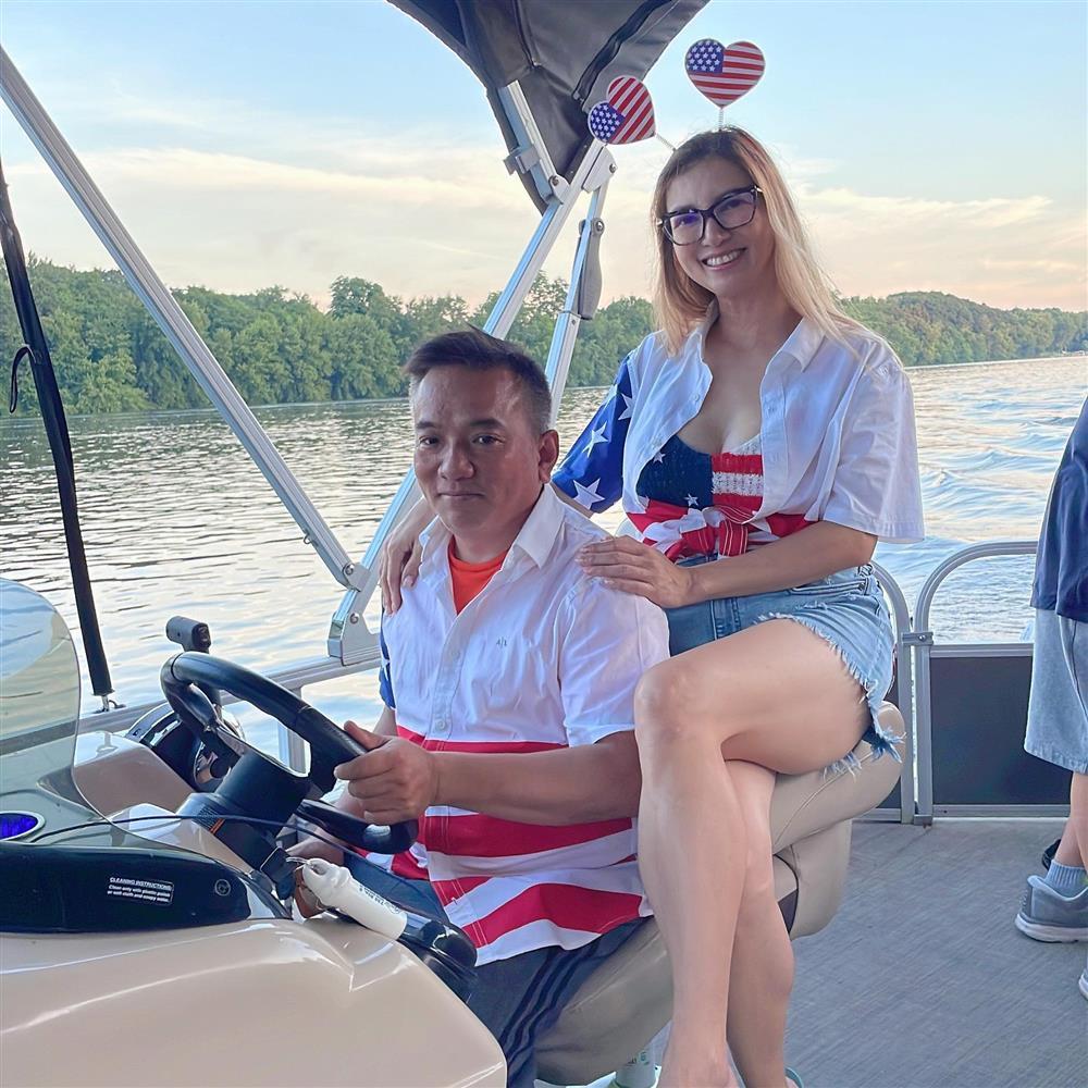 Nữ ca sĩ chi 10.000 USD mua sắm tại Mỹ bị trộm đập vỡ kính xe cướp sạch-2