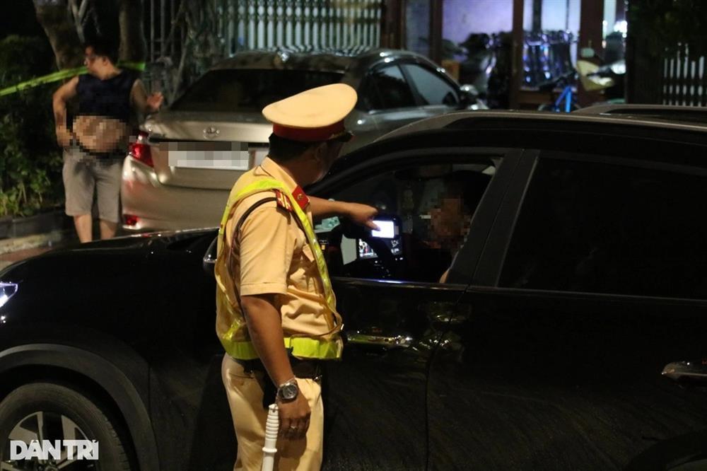 Thầy giáo điều khiển xe dạy lái, vi phạm nồng độ cồn kịch khung-1
