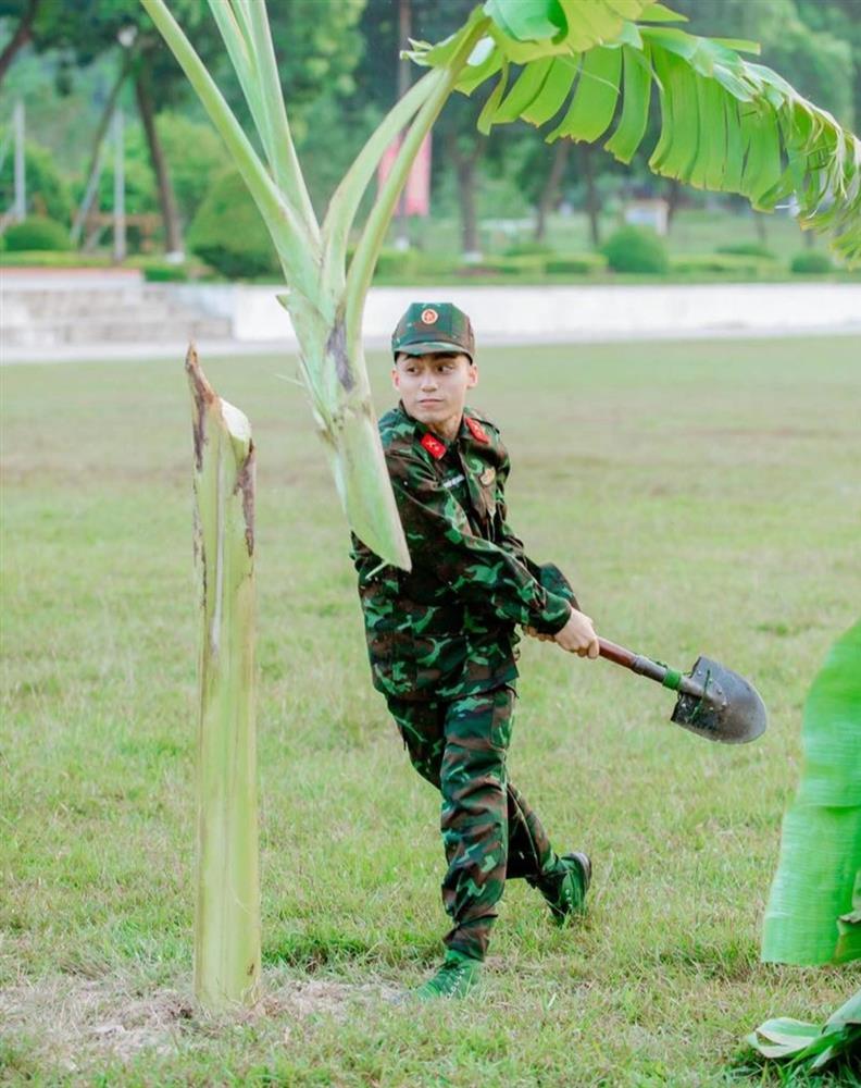 Mono dậy lúc 4h30 sáng, ăn ngủ không yên khi tham gia Sao Nhập Ngũ-2