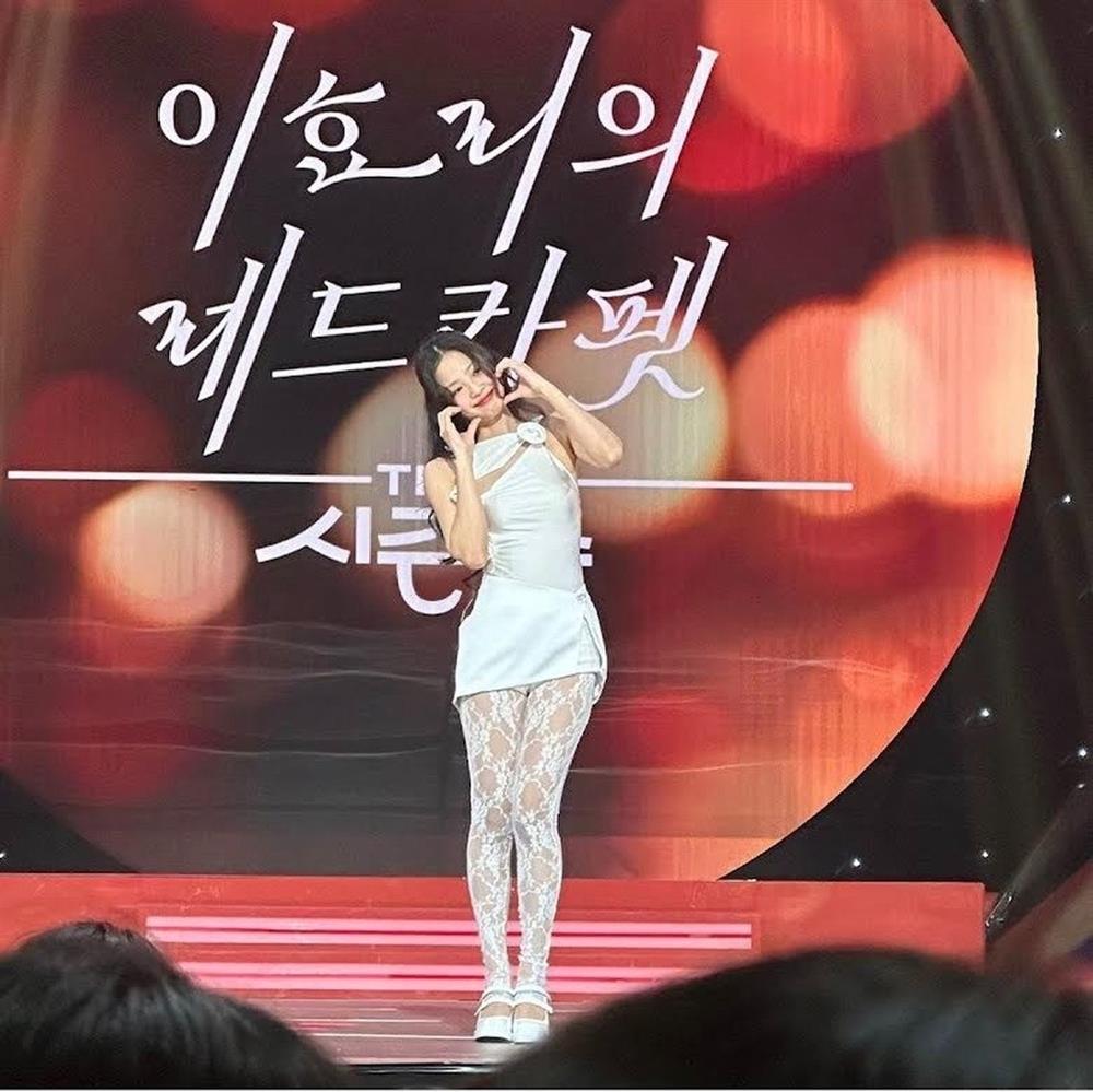 Jennie giải thích lý do muốn trở thành bà chủ công ty giải trí-2