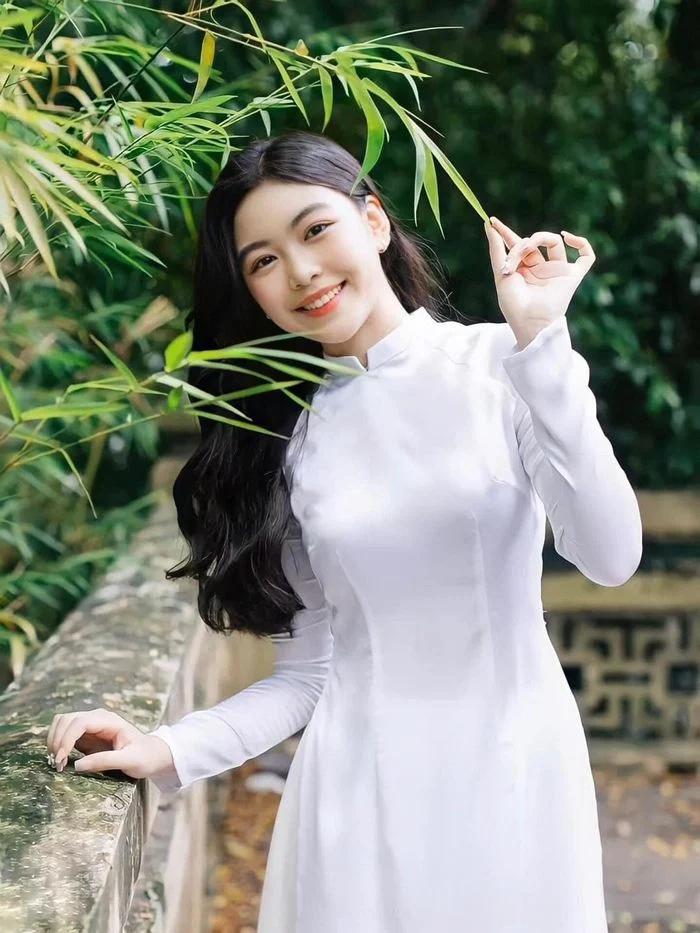 Ái nữ nhà sao Việt đẹp như thơ trong tà áo dài, dân mạng xuýt xoa toàn hoa hậu tương lai-3