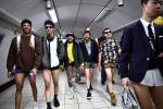 Rộ trend hàng trăm người dân Anh đồng loạt không mặc quần đi tàu điện ngầm