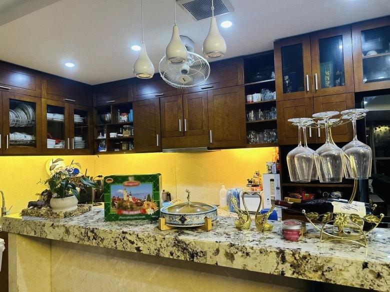 BTV Hoàng Trang khoe không gian sống, chưa tới Tết nhà đã rực rỡ toàn hoa-3