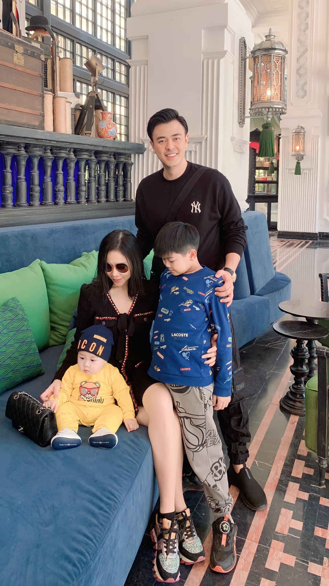 Cuộc sống viên mãn, sự nghiệp thăng hoa ở tuổi 40 của MC Tuấn Tú-11