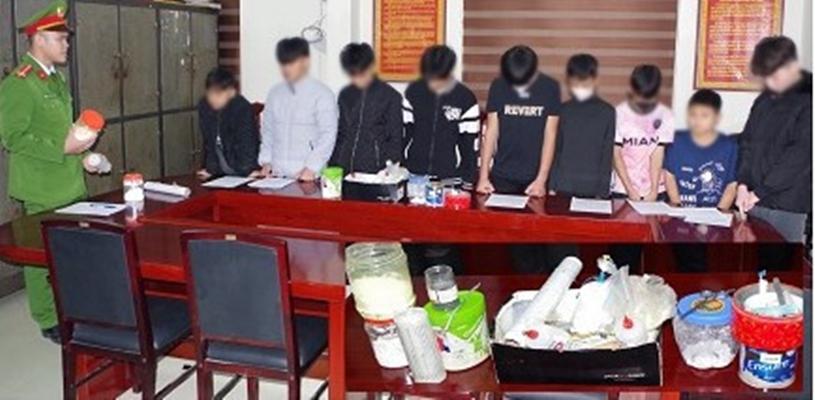 Phát hiện 9 học sinh tự chế pháo nổ trái phép ở Hà Nam-1