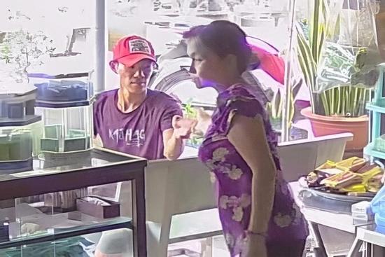 Chủ quán bàng hoàng kể 4 giờ giáp mặt nghi phạm giết người ở TP.HCM