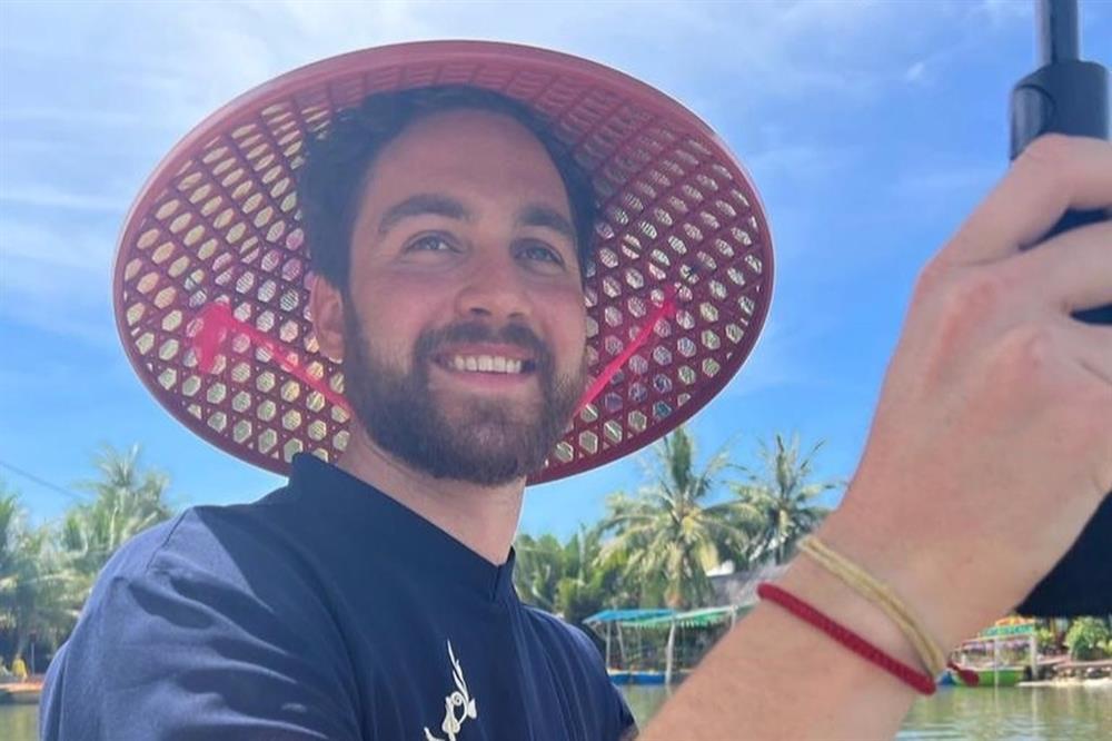 Chưa chào đời đã bị bỏ rơi, chàng trai Mỹ quyết tâm đến Việt Nam tìm bố-4