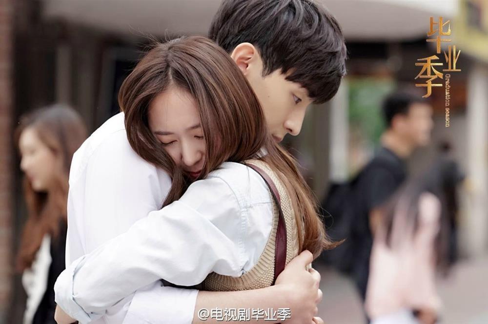 Đặng Luân khiến dân tình bùng nổ khi lộ ảnh ngọt ngào bên bạn gái, bị phong sát nhưng vẫn rất HOT-9