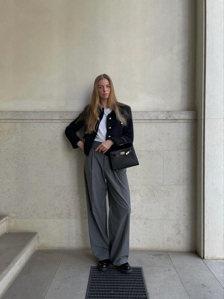 Tham khảo 5 kiểu áo sang trọng của phụ nữ Pháp để diện Tết-5