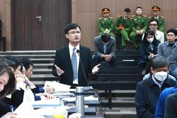 Cựu Bộ trưởng Nguyễn Thanh Long mắc chứng bệnh bong đáy võng mạc?