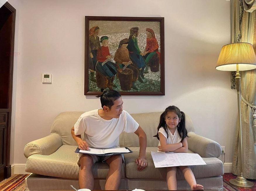 Giữa thông tin ly hôn, Hồ Hoài Anh và Lưu Hương Giang từng sống hạnh phúc trong căn nhà như thế nào?-8