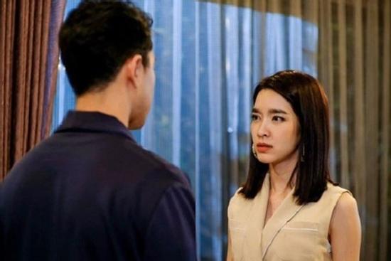 Bạn của vợ đến nhà, tôi lập tức đóng cửa khi vừa nhìn thấy mặt cô ấy