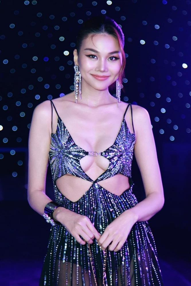 Phản ứng hài hước của ông xã Thanh Hằng khi vợ chuộng mặc đồ hở-1