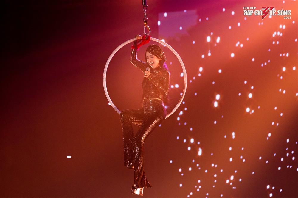 Ba chị đại đã chơi quá đẹp tại Chị đẹp đạp gió rẽ sóng-5