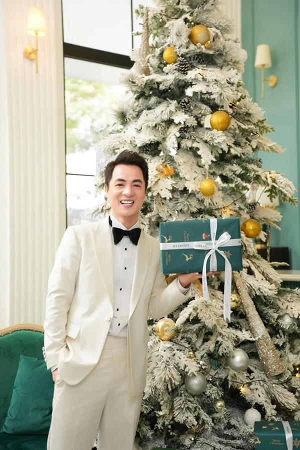 Hai nam thần showbiz Việt từ bỏ 10 năm ca hát, trở lại lập tức gây sốt-4