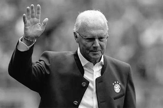 Thế giới bóng đá tiếc thương sự ra đi của Franz Beckenbauer