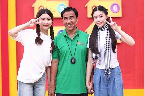 Con gái MC Quyền Linh diện váy ngắn khoe vẻ đẹp ngọt ngào-9