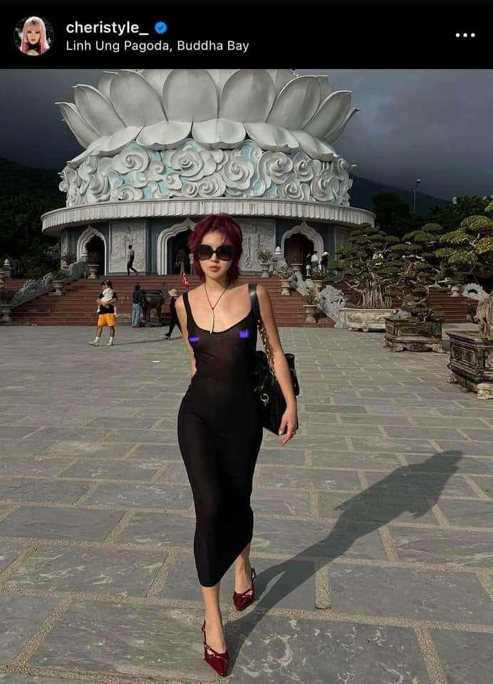 Stylist Hàn Quốc mặc xuyên thấu đến nơi tôn nghiêm, gây tranh cãi phải xóa bài đăng-2