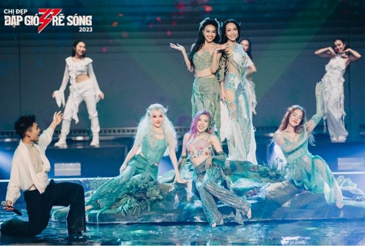 Top body hot nhất dàn chị đẹp là nàng tiên cá Ninh Dương Lan Ngọc, Huyền Baby?-2