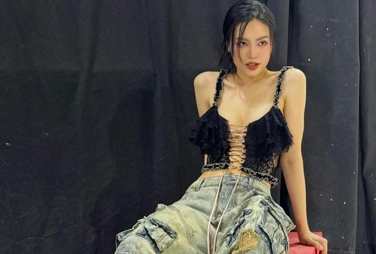 Top body hot nhất dàn chị đẹp là nàng tiên cá Ninh Dương Lan Ngọc, Huyền Baby?-5