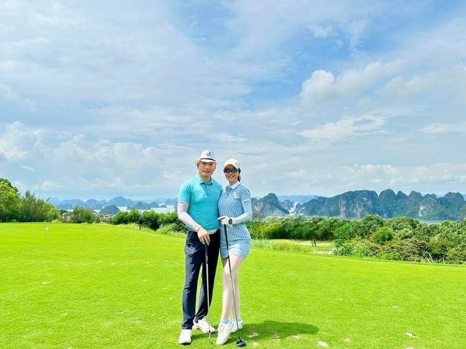 Những cặp nghệ sĩ 3-4 mặt con vẫn lãng mạn như thủa đôi mươi-3