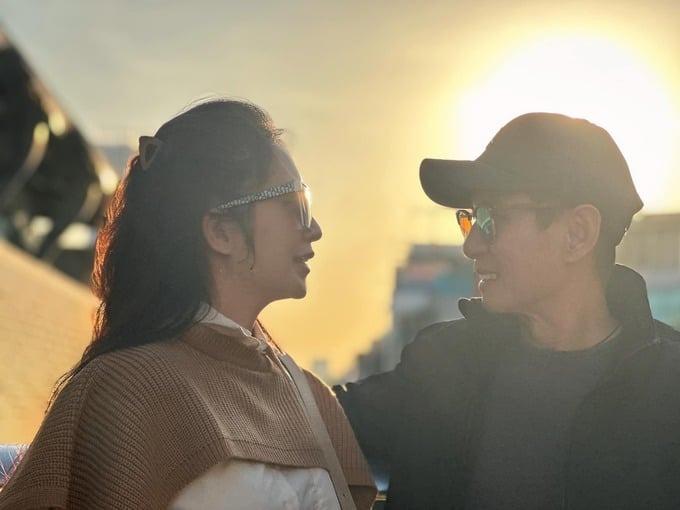 Những cặp nghệ sĩ 3-4 mặt con vẫn lãng mạn như thủa đôi mươi-6