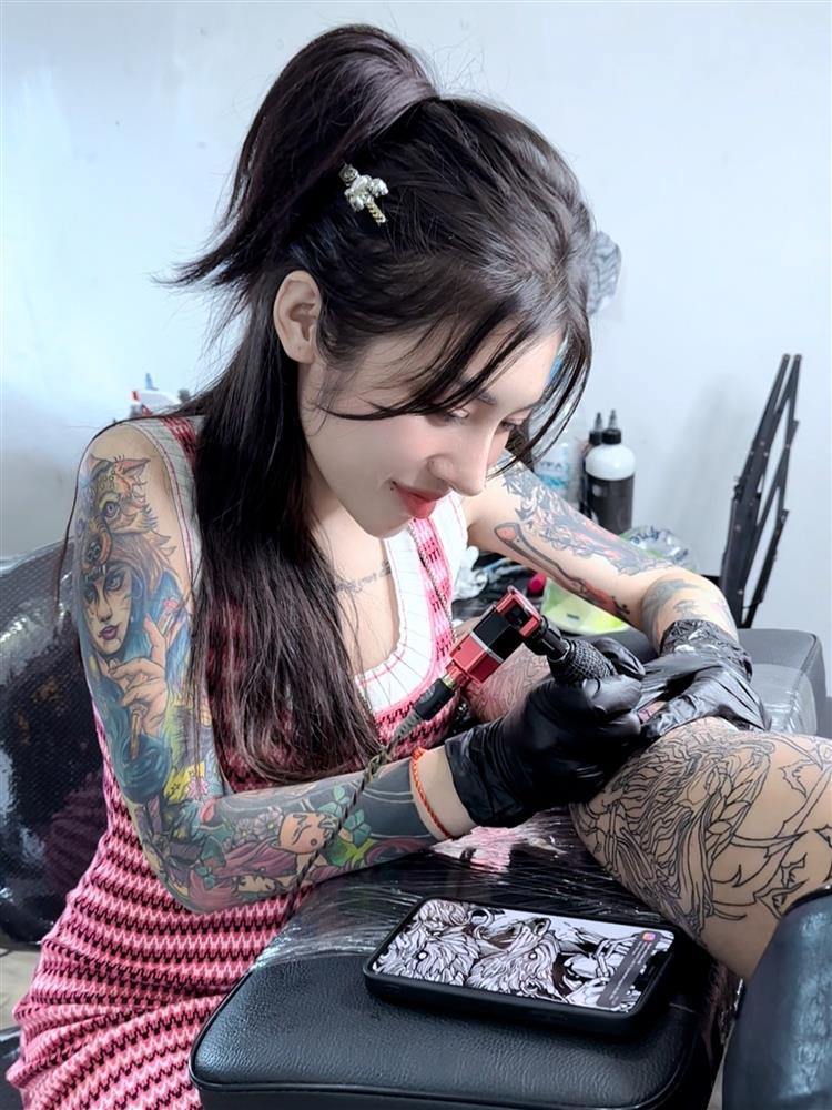 Áp lực của thợ xăm nữ: Bị chê hư hỏng, tay nghề kém cỏi hơn đàn ông-5