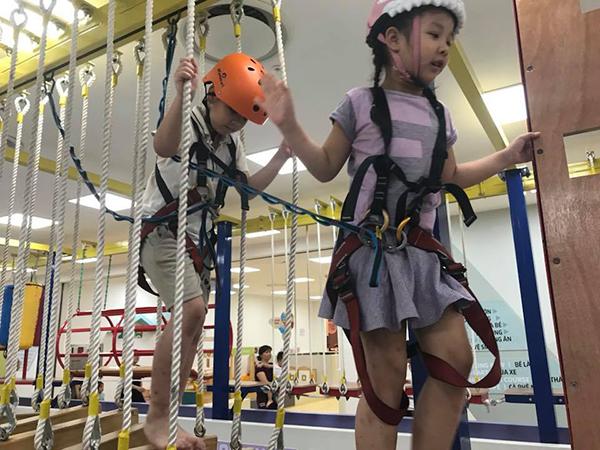 Ảnh hiếm hoi của con gái Hoa hậu Thùy Lâm, lộ nhan sắc mỹ nhân tương lai-3