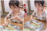 Trend gói bánh chưng bằng giấy bạc của người Việt xa xứ gây sốt mạng-8